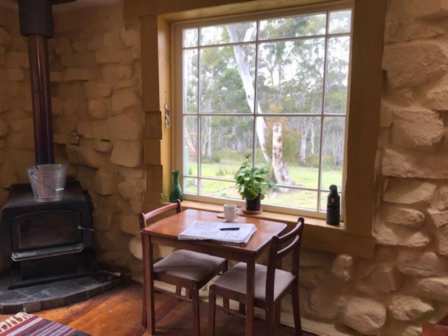 The Stone Cottage - Bruny Island Simpsons Bay Eksteriør billede